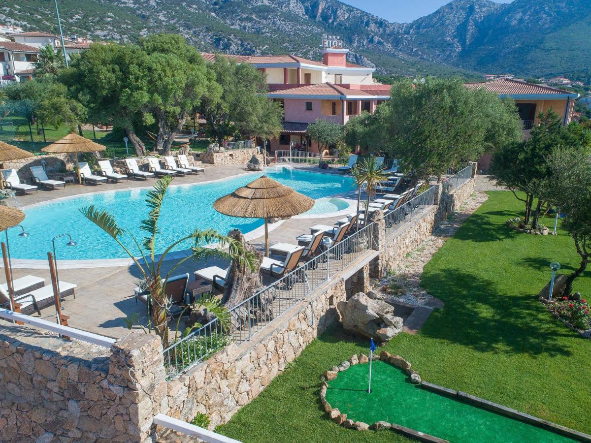 I Ginepri Hotel Cala Gonone Exterior foto