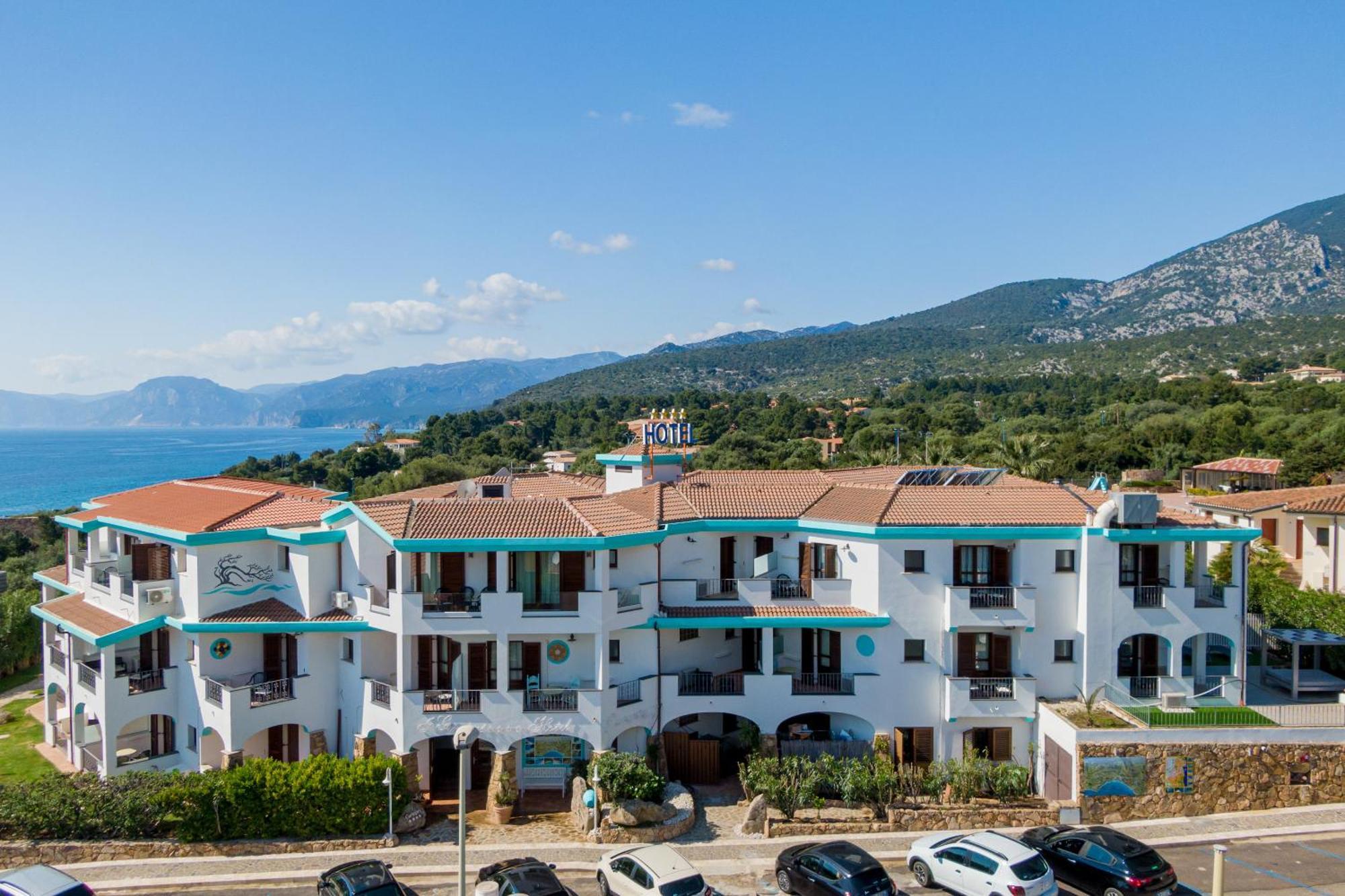 I Ginepri Hotel Cala Gonone Exterior foto