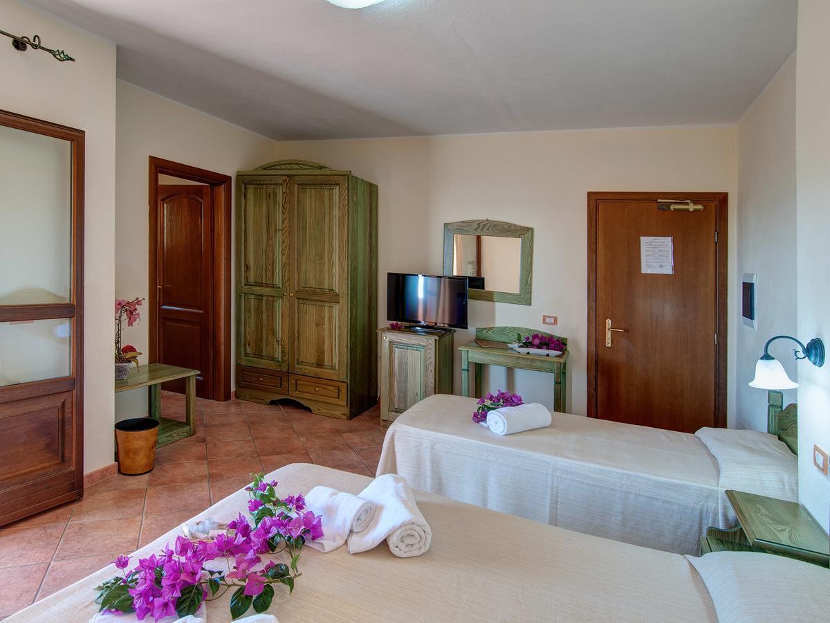 I Ginepri Hotel Cala Gonone Exterior foto